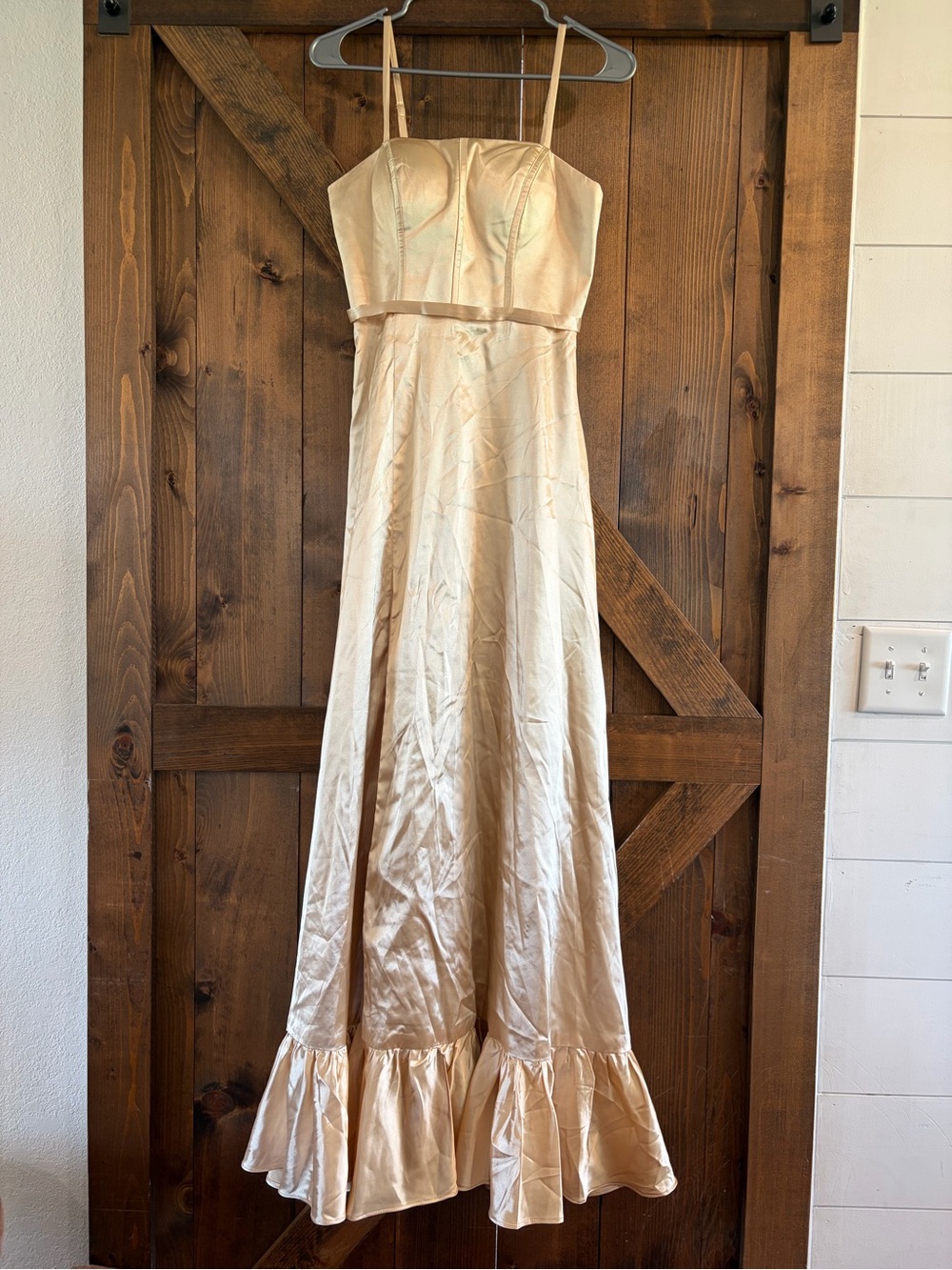 Elegant Cream Satin Spaghetti-Strap Maxi Dress